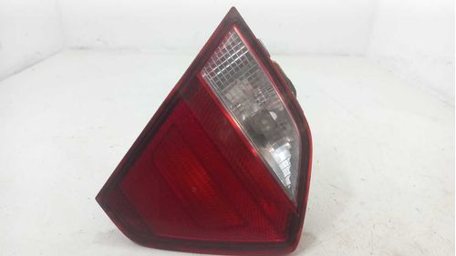 LANTERNA DA TAMPA ESQUERDA VOLKSWAGEN VOYAGE 1.6 2015