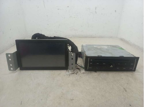 KIT MULTIMIDIA/ RADIO MITSUBISHI PAJERO 3.5 2013