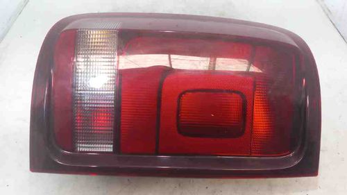 LANTERNA ESQUERDA VOLKSWAGEN AMAROK 3.0 2020